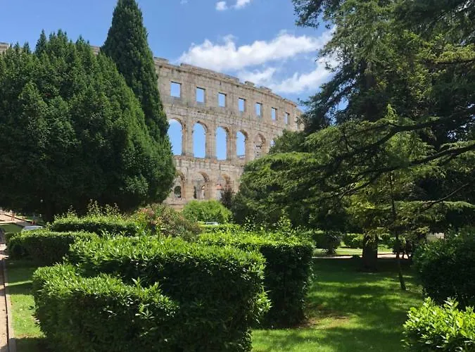 Апартаменты Magnolia Пула